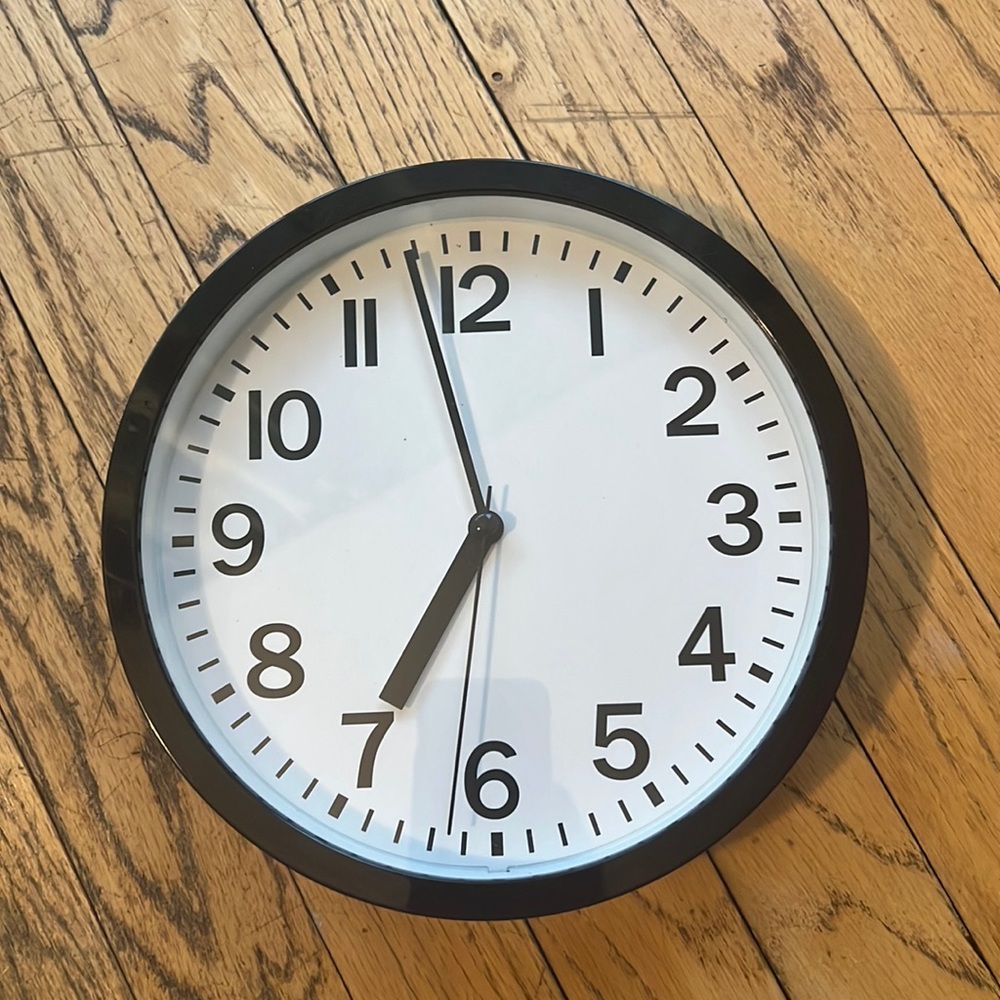 Black clock small